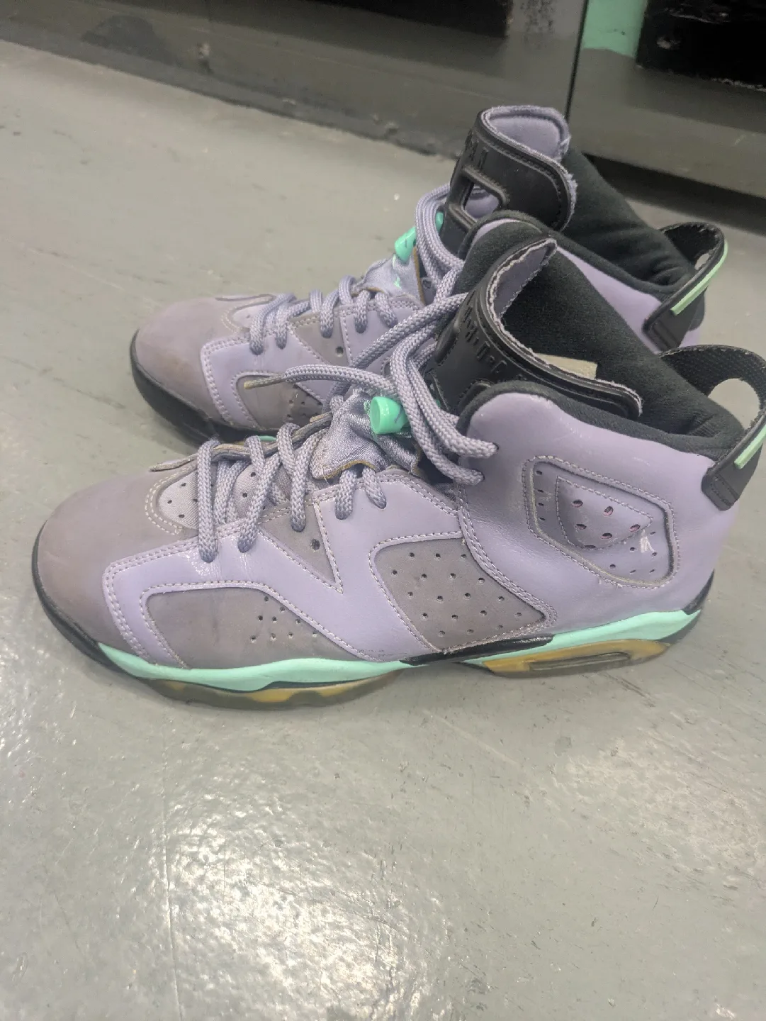 Jordan 6 Retro Iron Purple Bleached Turquoise Size 7Y image indicator(6)