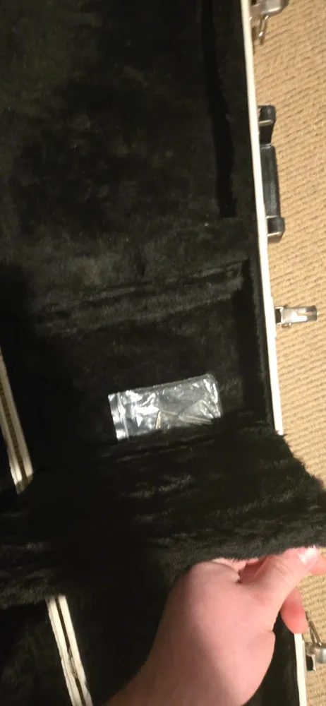 Reverend Two Tone Guitar Case image indicator(5)