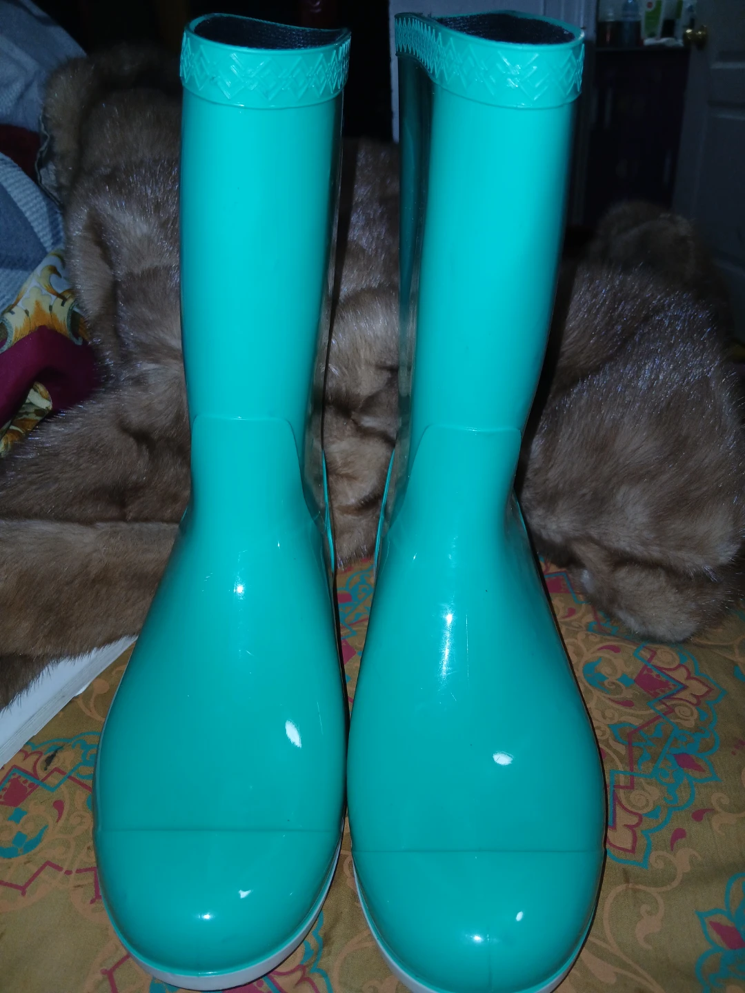 UGG Rain Boots - Women's Size 8 - photo 3