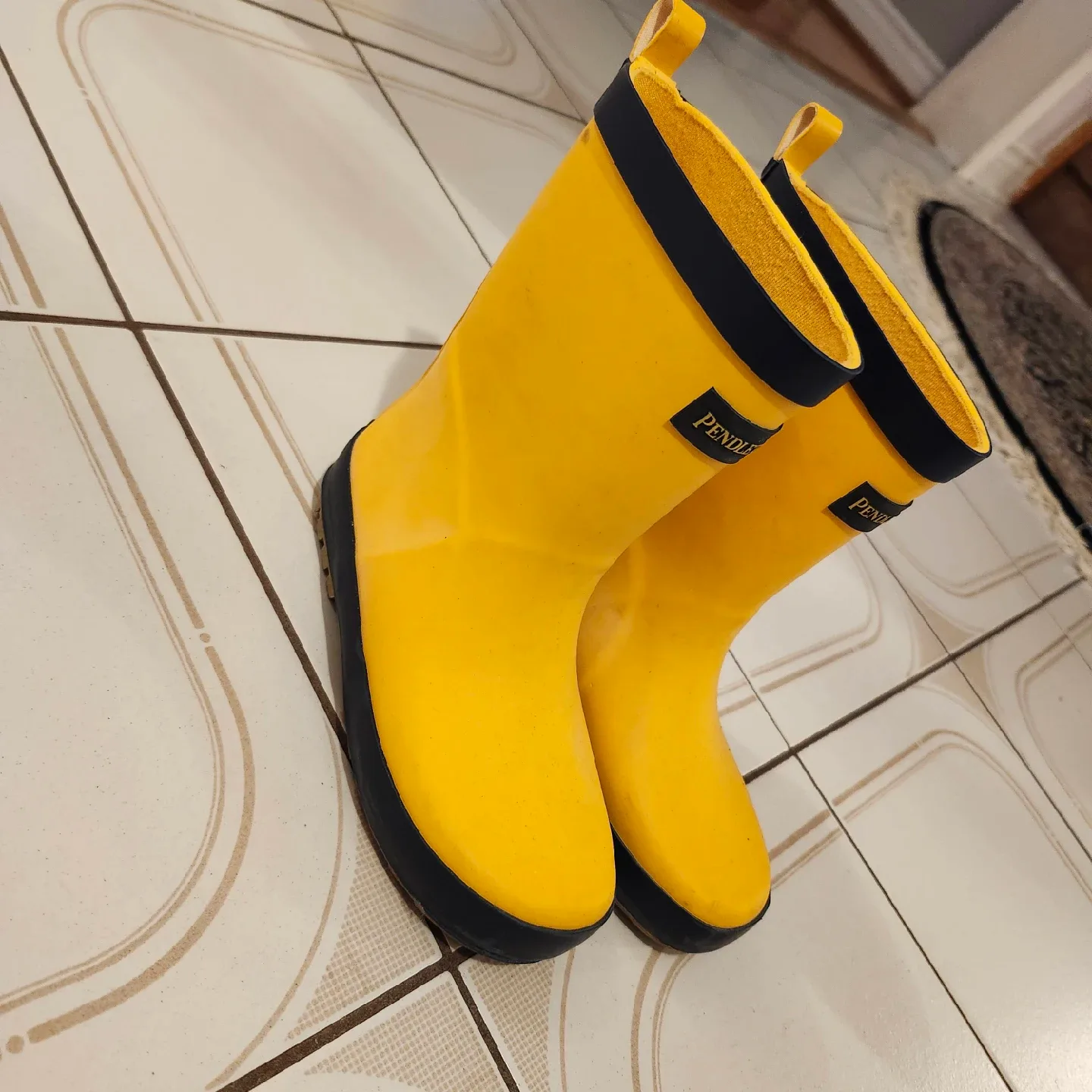 Pendleton Yellow Rain Boots - US Size 11 image indicator(2)