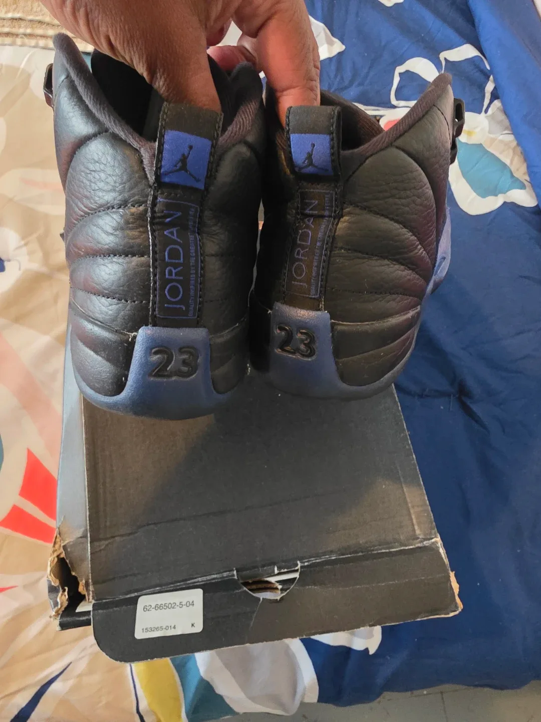 Air Jordan 12 Retro GS Black/Royal 7Y image indicator(3)