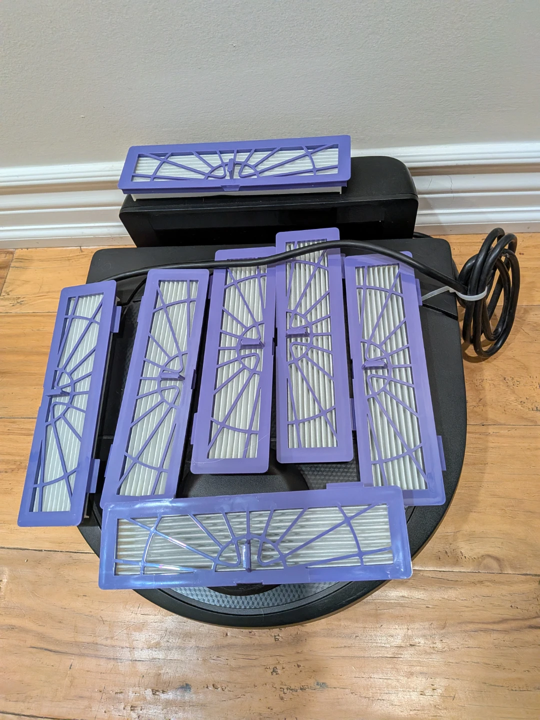 Neato Robot Vacuum with filters 🥕 - photo 2