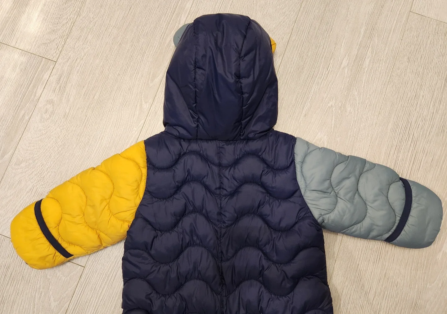 Baby 0-3 Month Snow Suit image indicator(8)