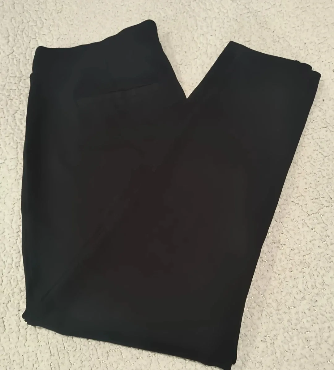 Chloe & Jasmine Black Pants - Size M image indicator(6)