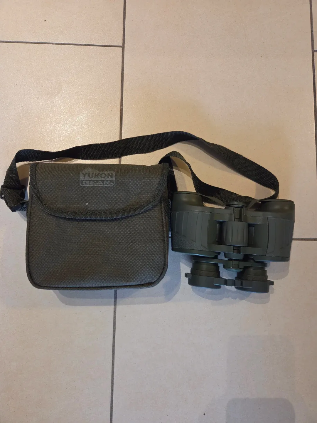 Yukon 7x32WA Binoculars with Case thumbnail