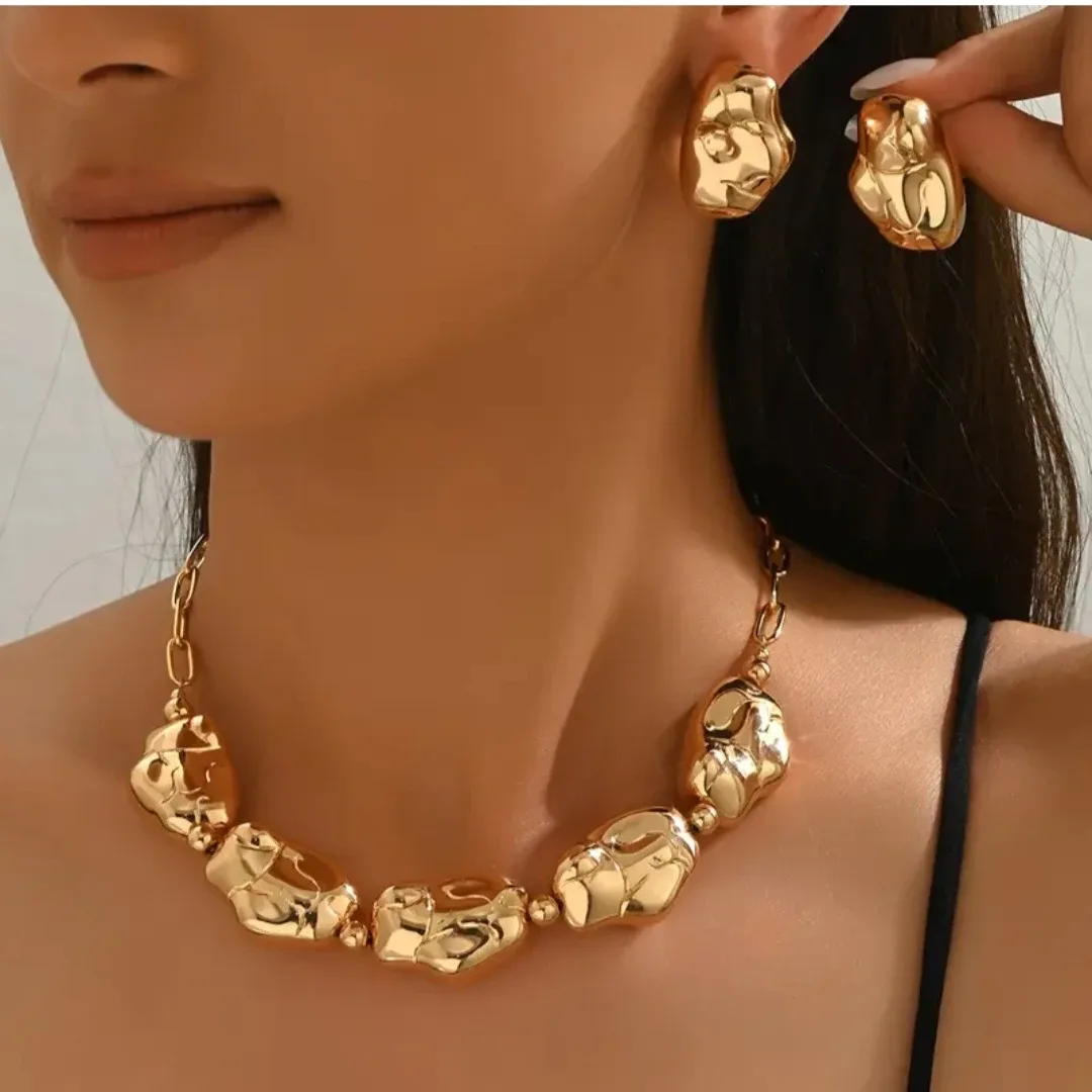 3 pcs elegant gold tone Necklace and earrings thumbnail