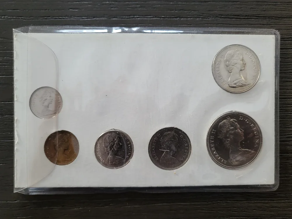 1969 Canadian Uncirculated Coin Set image indicator(2)