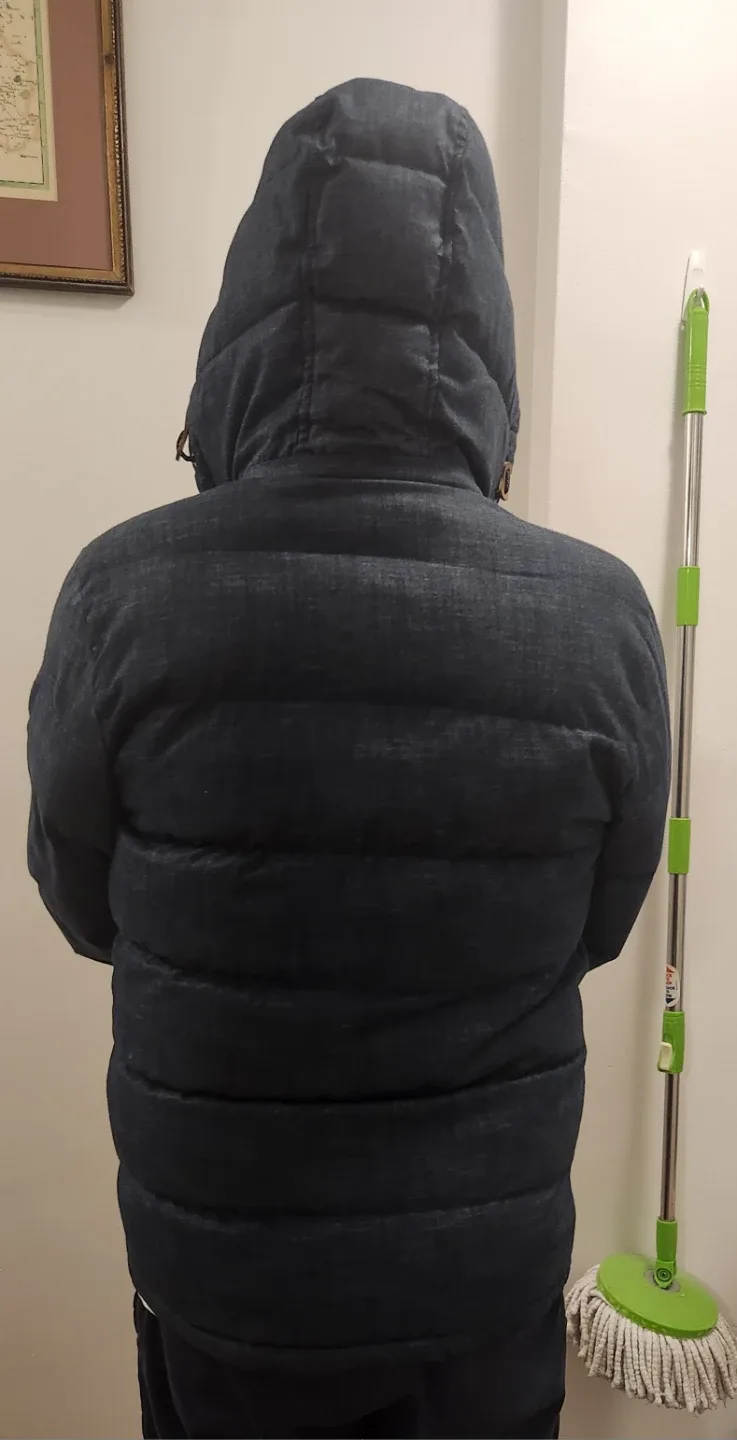 Old Navy Puffer Jacket - Size M image indicator(5)