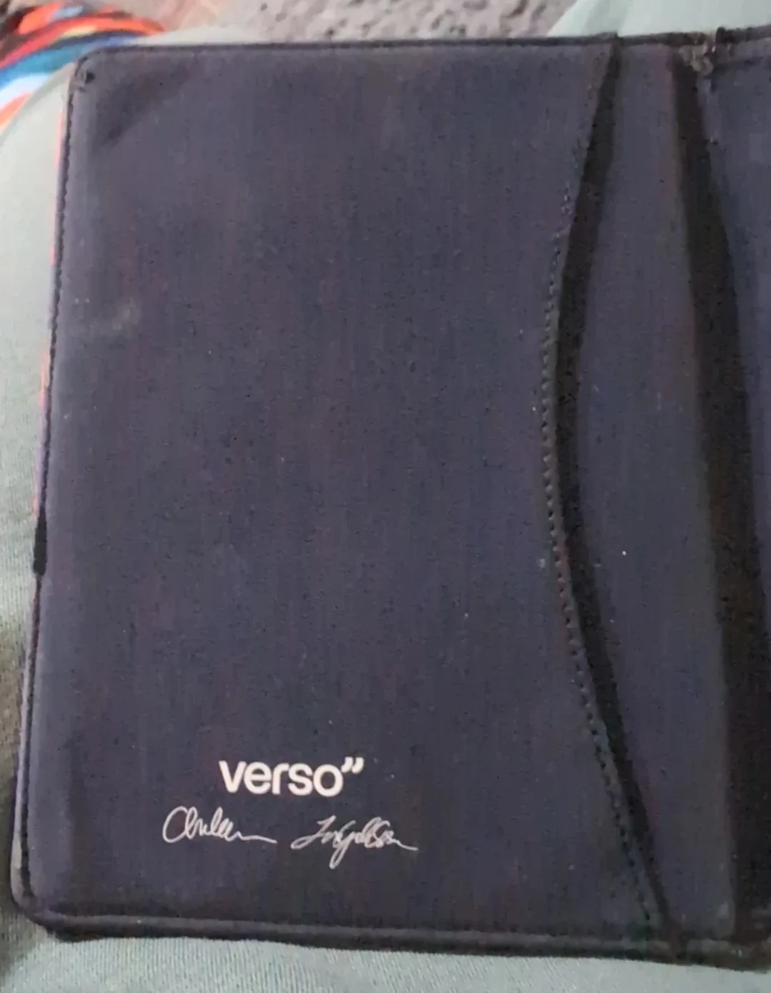 Kindle e-reader with Verso Cover image indicator(3)