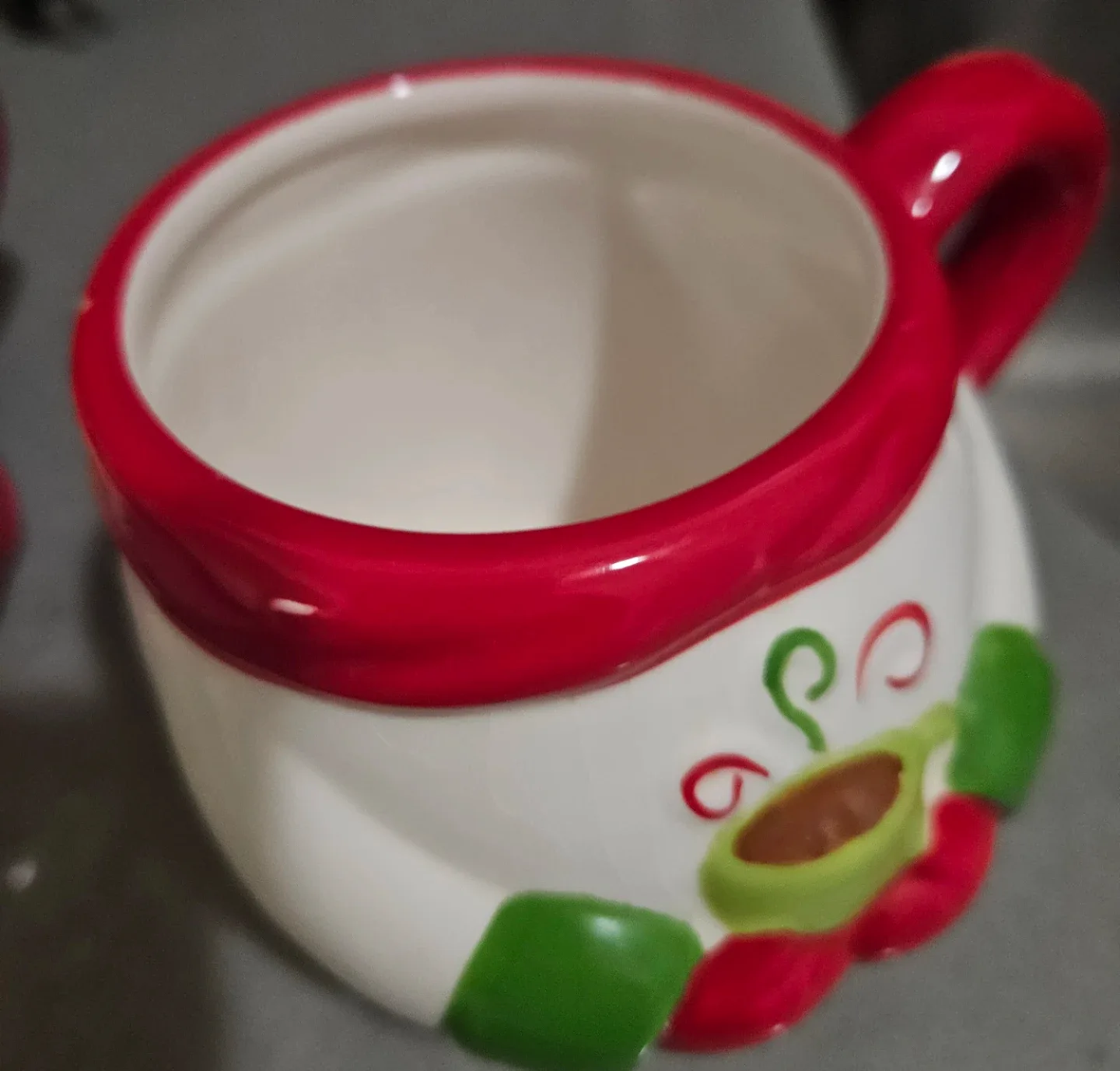 Festive holiday mugs image indicator(3)