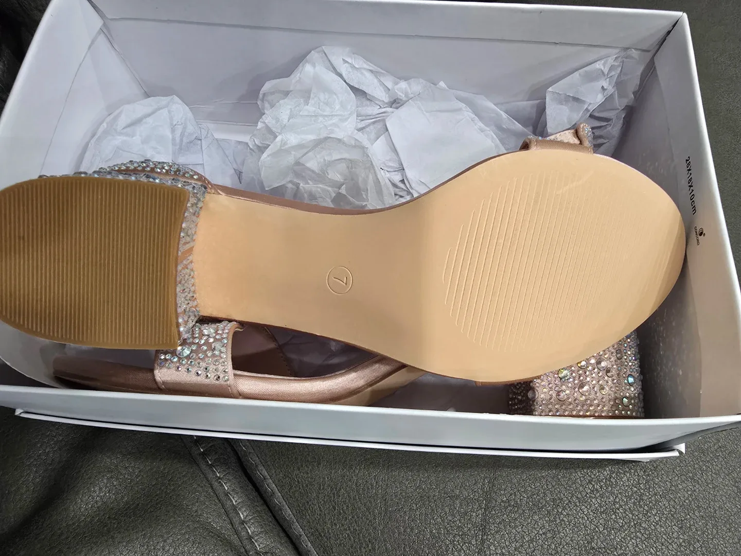 Sandals Heels - Size 7 image indicator(5)