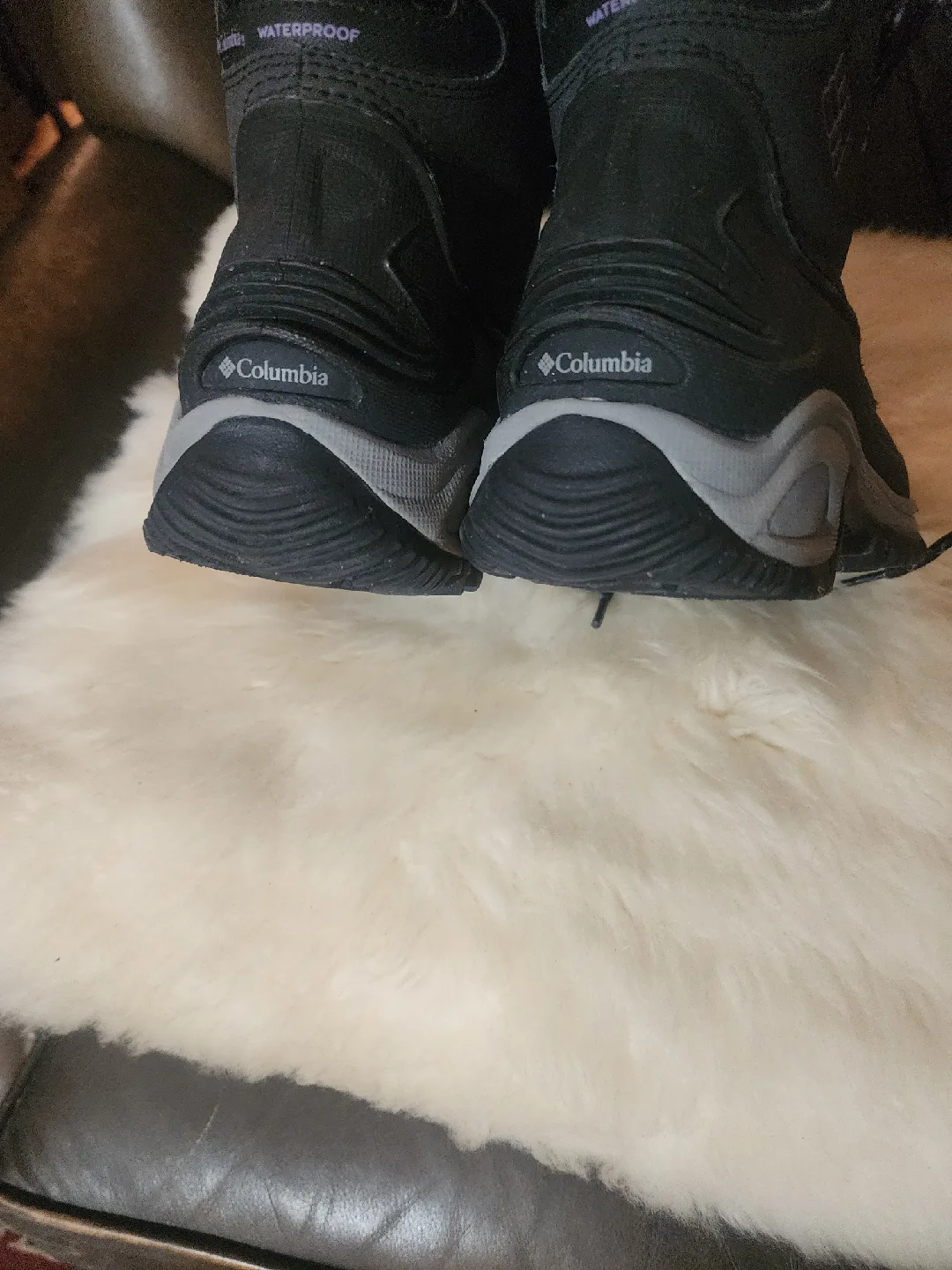 Worn Once Columbia Winter Boots Women's 7 image indicator(3)