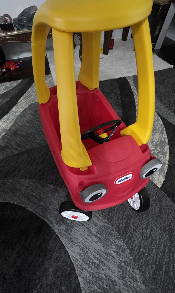 Little Tikes Cozy Coupe Car almost new with box.