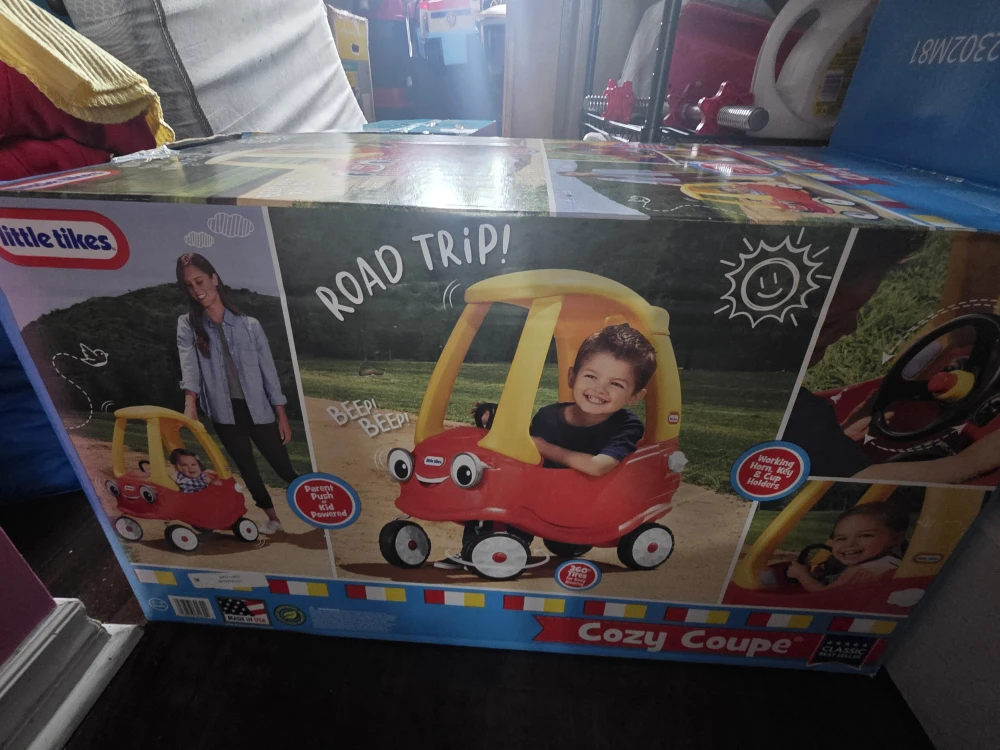 Little Tikes Cozy Coupe Car almost new with box. - photo 3