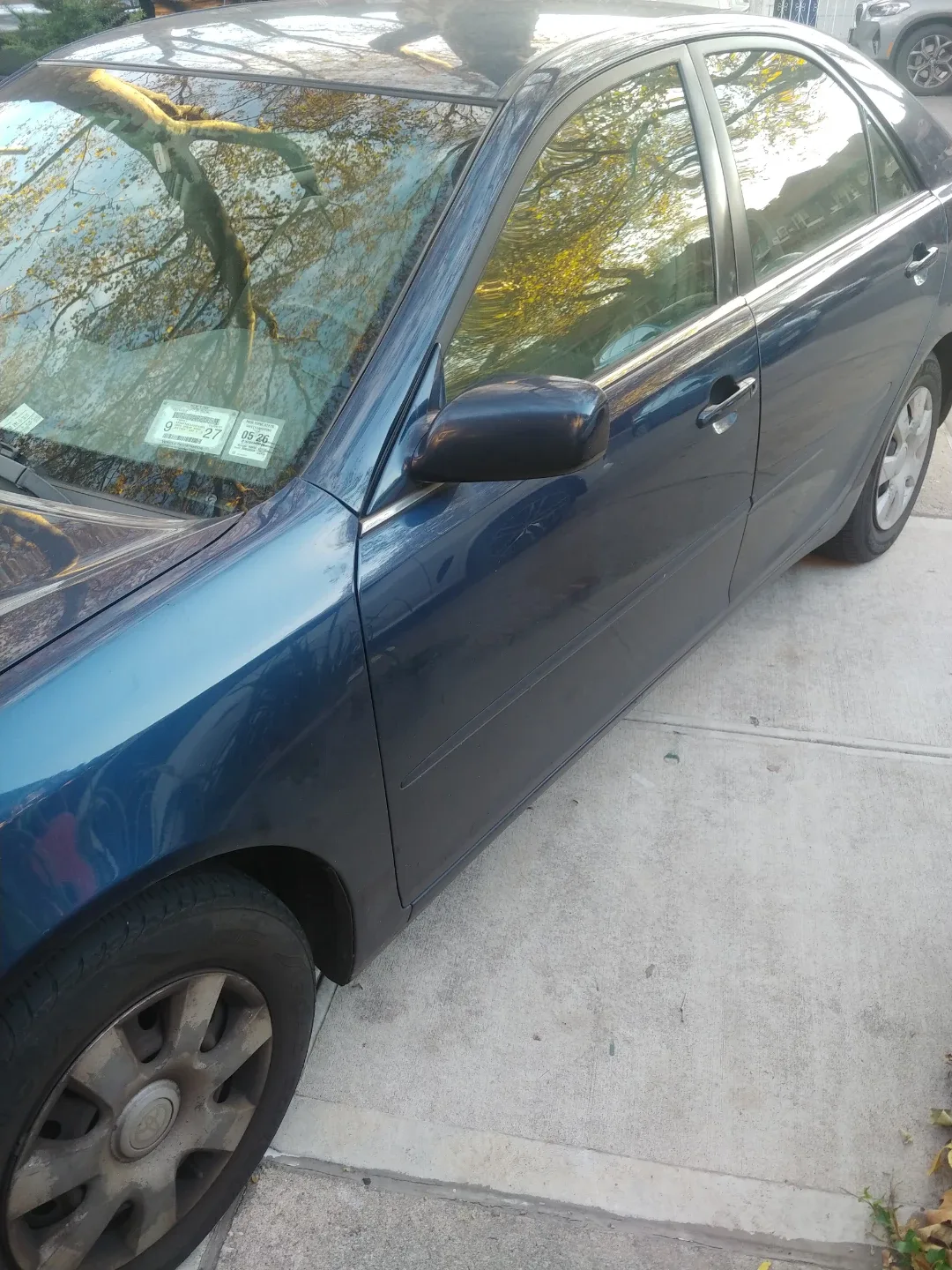 2004 Toyota Camry LE - Blue image indicator(7)