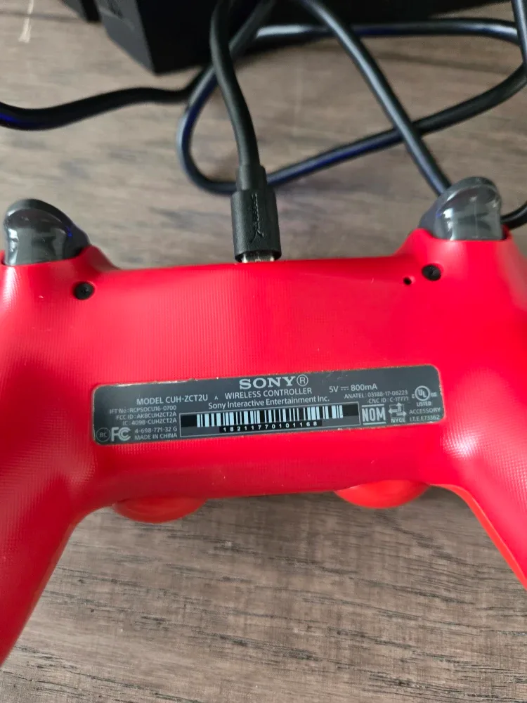 Ps4. Updated Software. Perfect condition, no issues. Controller image indicator(3)