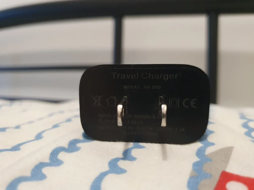 Travel Charger AR 890 - USB Wall Charger image indicator(2)