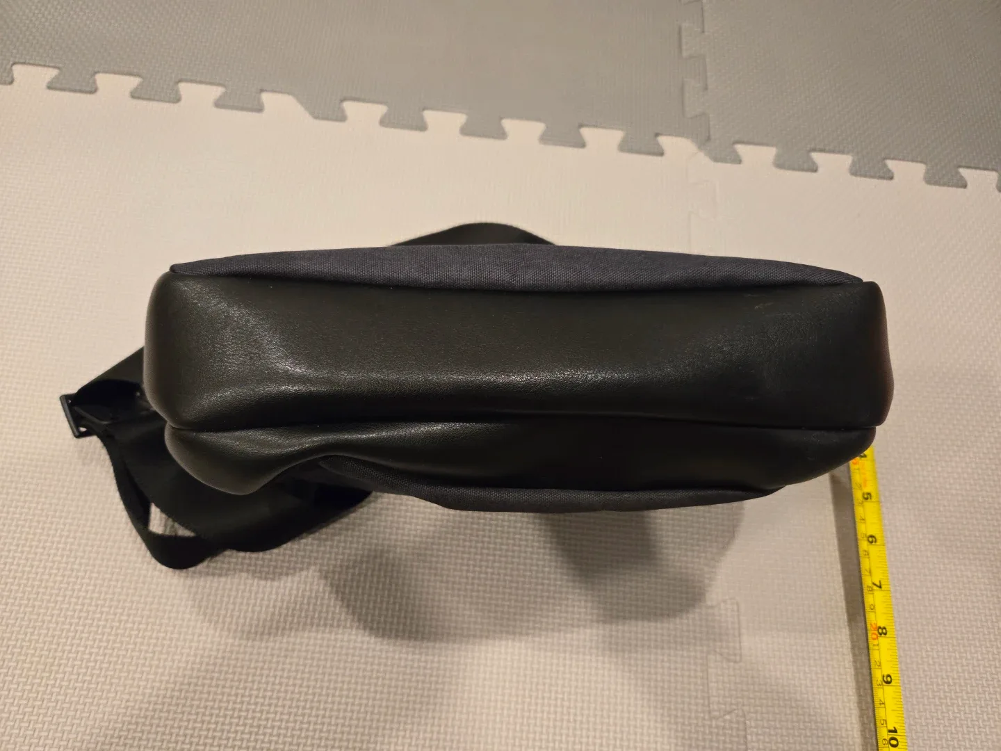 RFID Protect Black Crossbody Bag image indicator(3)