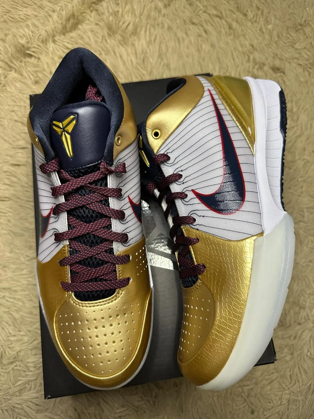 Nike Kobe IV Protro Gold  Medal Size 10 image indicator(2)