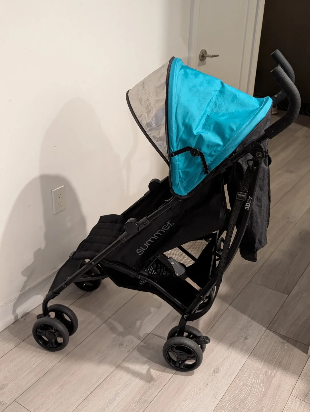 Gently used - Summer 3Dlite Convenience Stroller