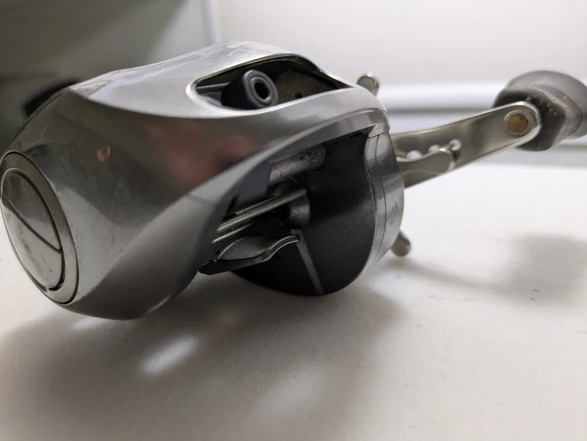 Shimano Curado 301DSV Baitcasting Reel image indicator(4)