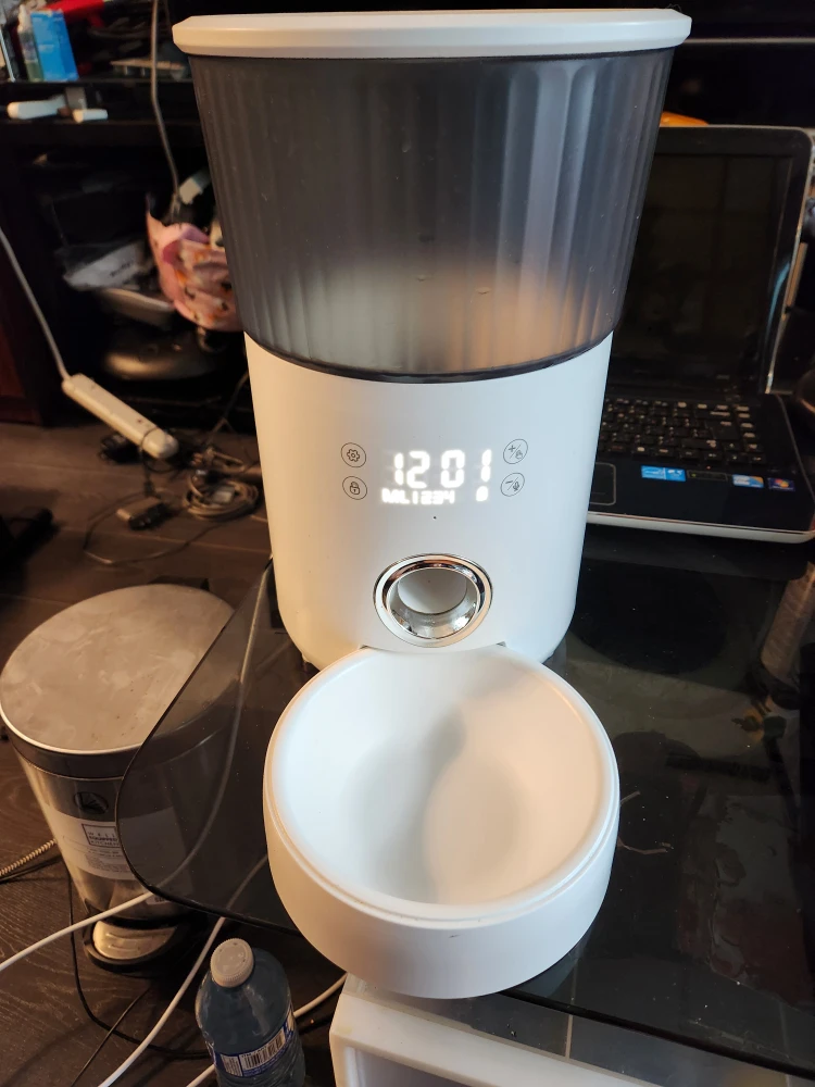 Automatic Pet Feeder