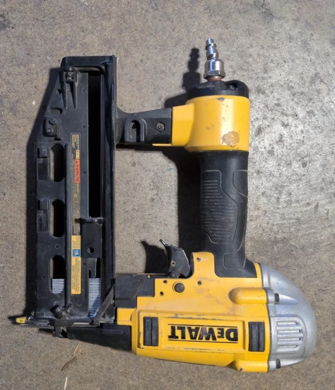 DeWalt finish Nail Gun