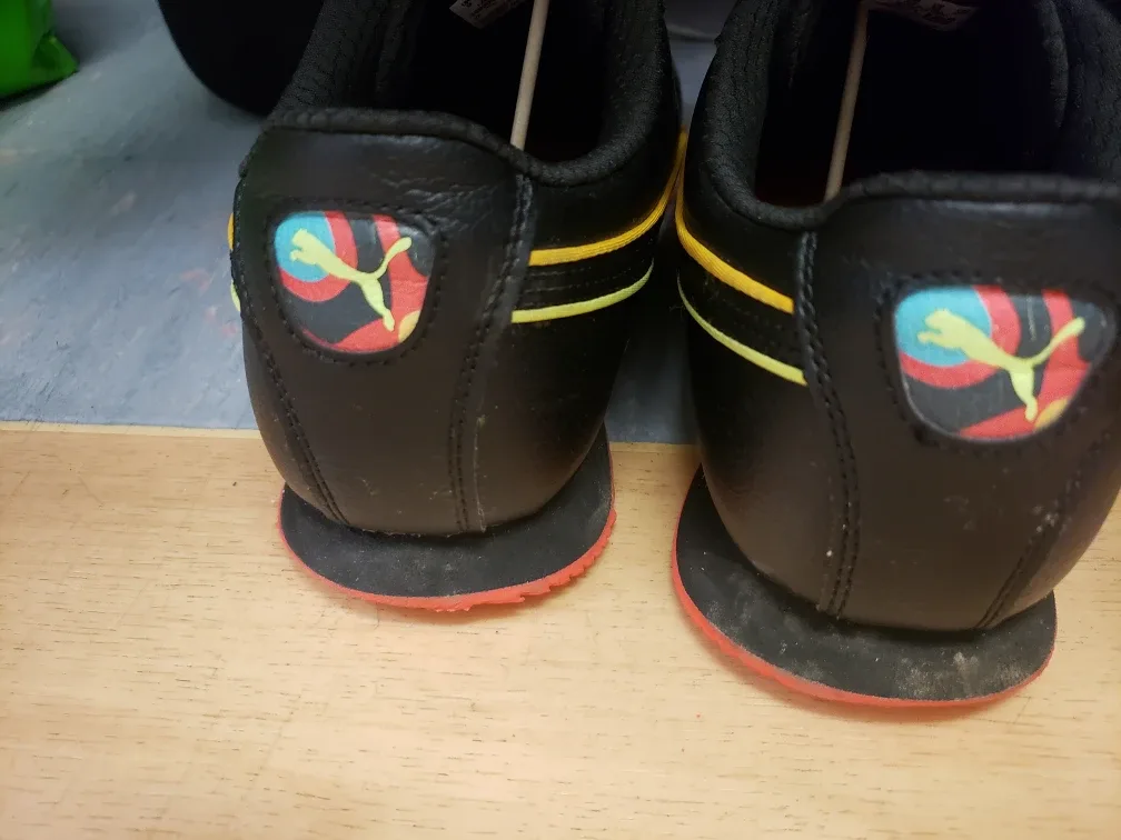 Puma Roma Black Sneakers image indicator(3)