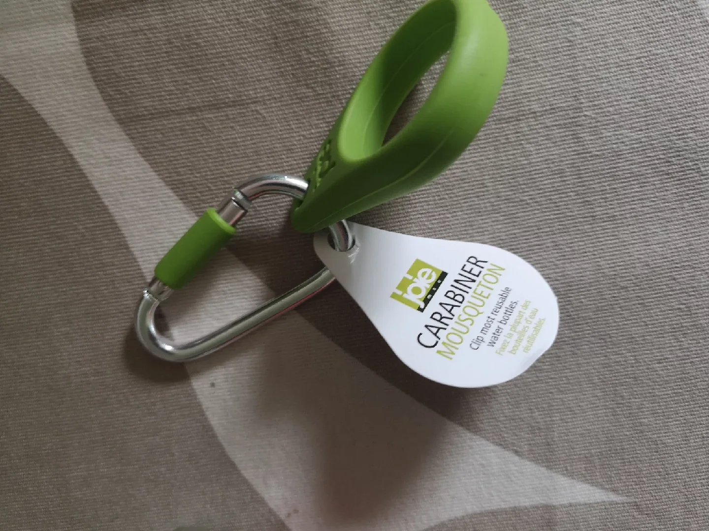 Joie Carabiner Clip for Water Bottles image indicator(2)