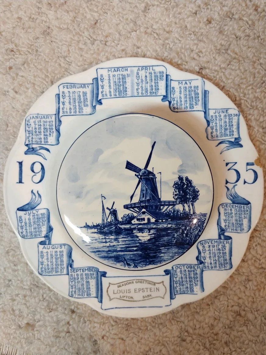 Vintage 1935 Calendar Plate & Trinket Box