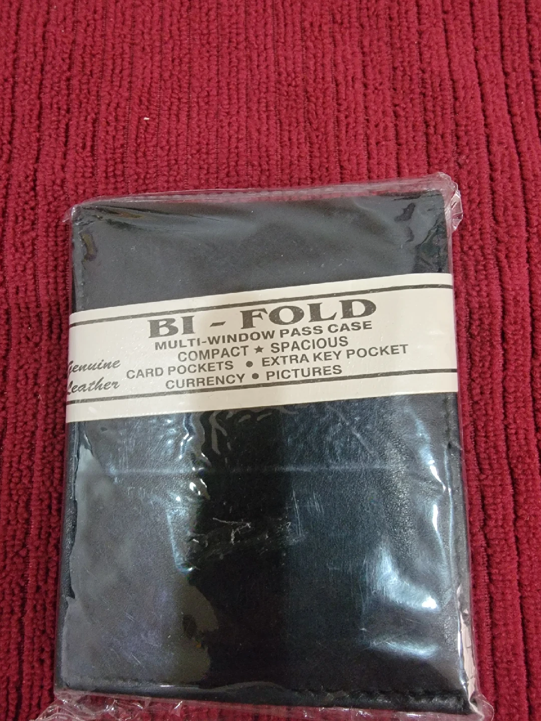 Handmade Bi-Fold Multi-Window Pass Case - New