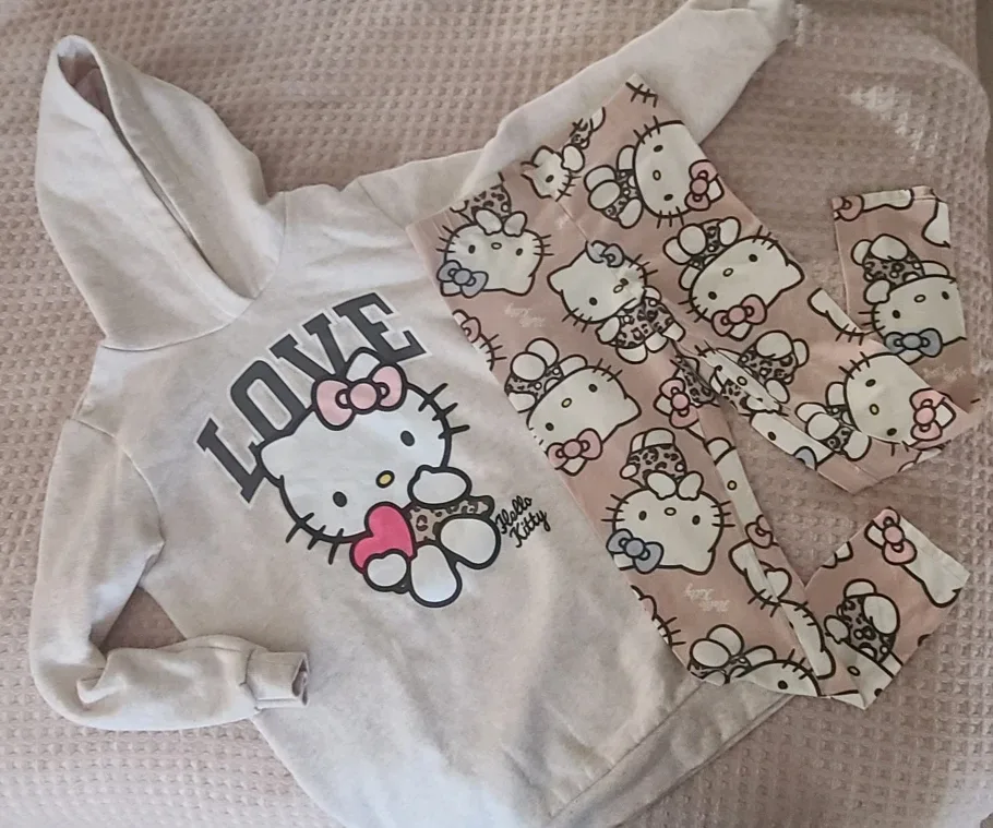 Kids GAP Hoodie & Sanrio H&M Set image indicator(2)