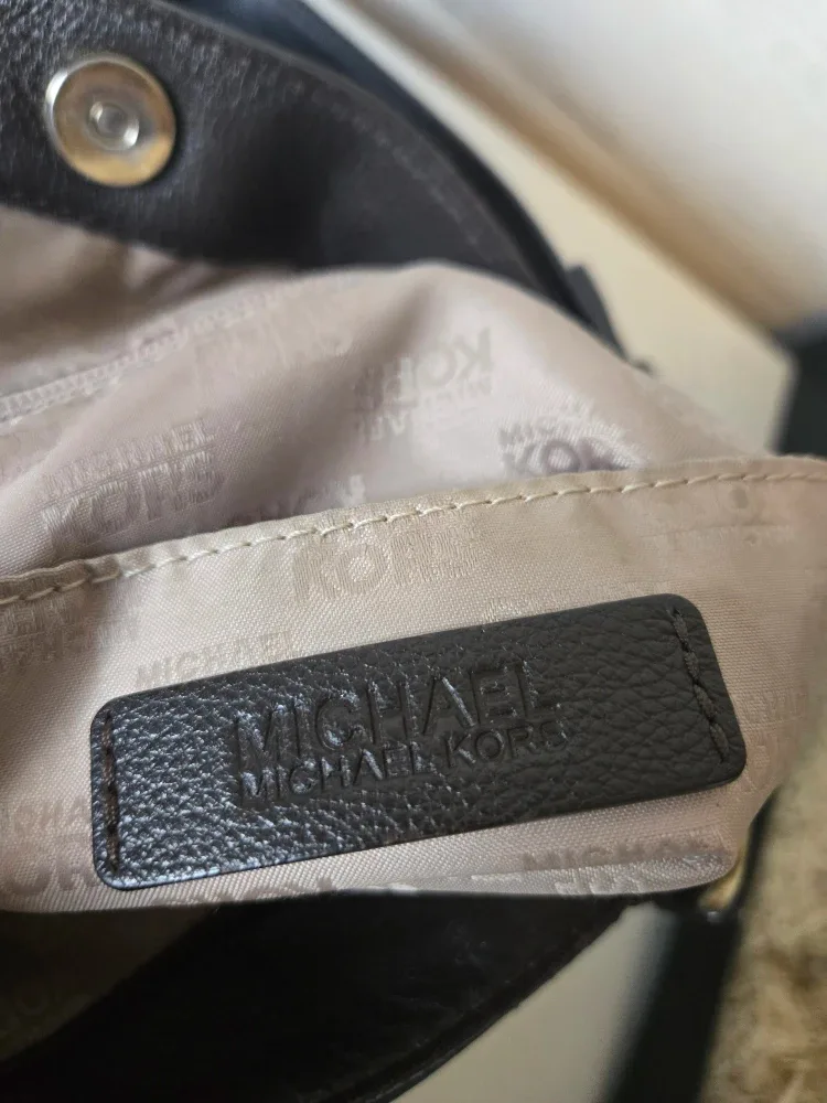 Michael Kors Leather Hobo Bag image indicator(7)