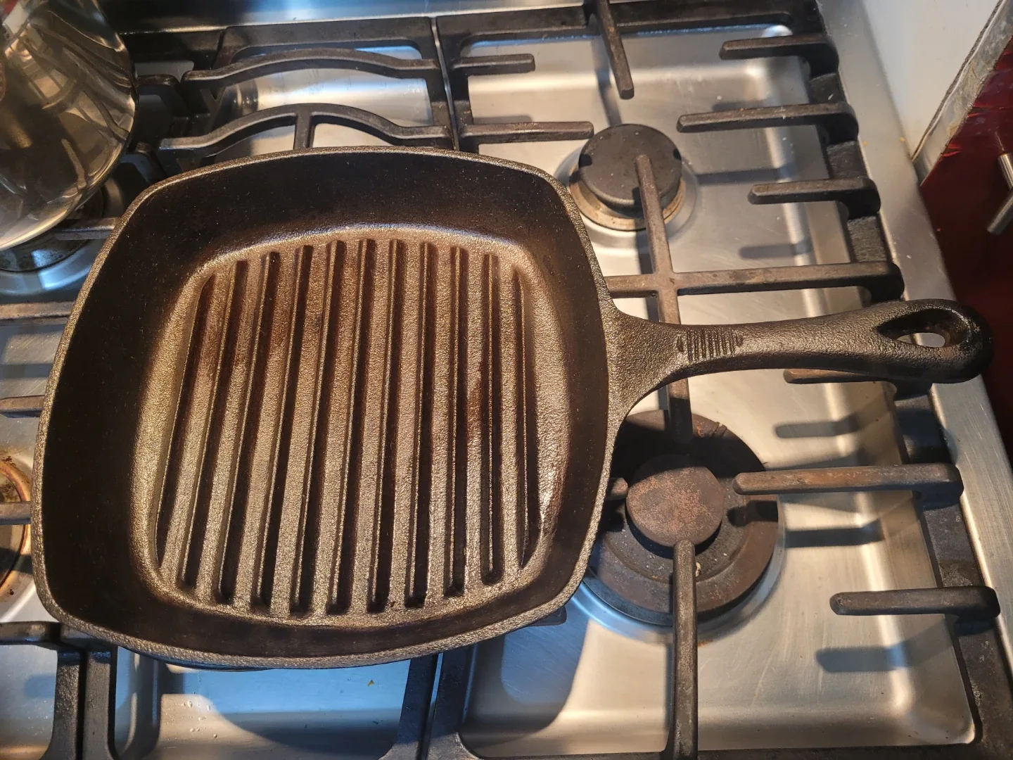 T-fal Cast Iron Grill Pan image indicator(3)