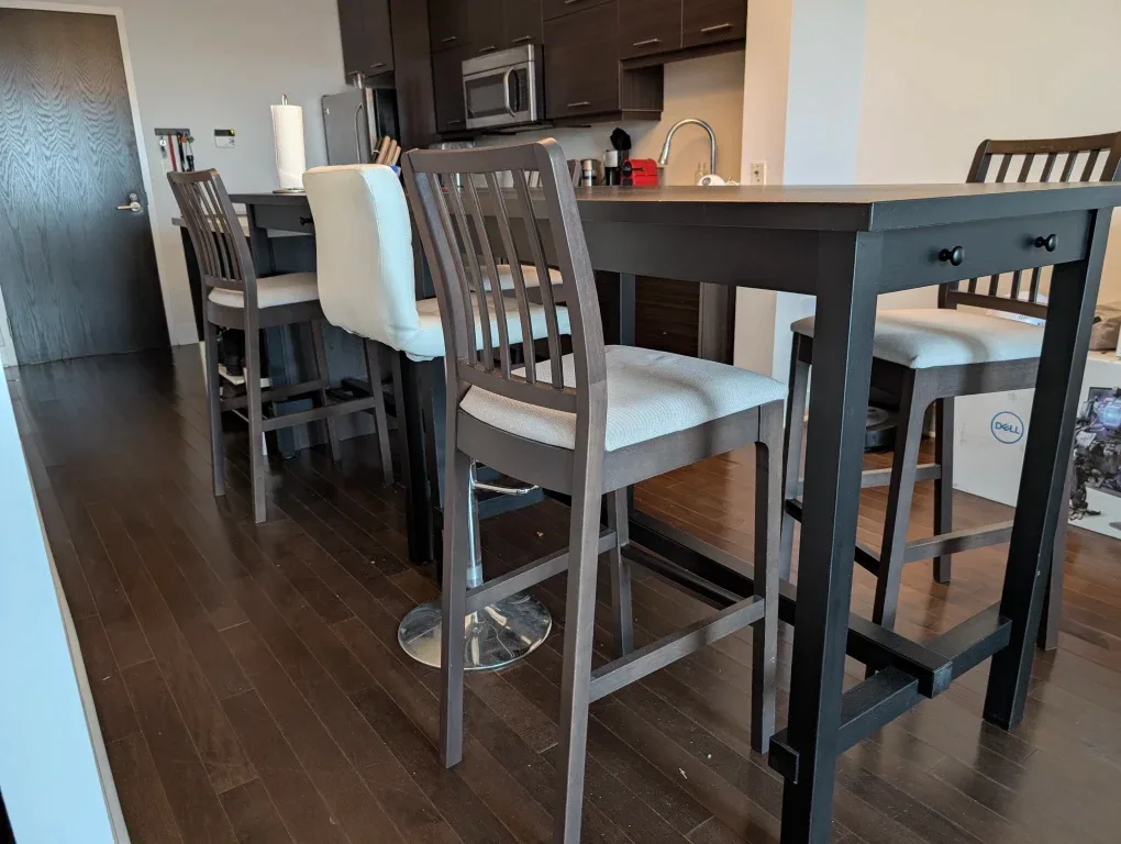 IKEA Bar Table with 2 Bar Stools