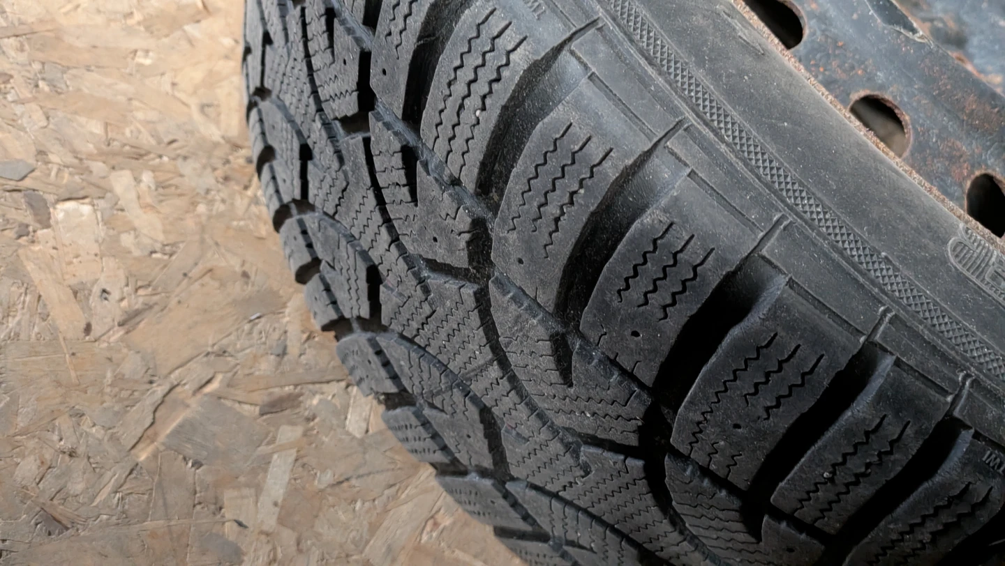 Nord Frost 205/60R16 Winter Tire