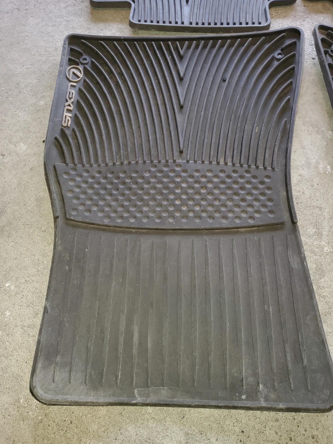 Lexus vehicle Floor Mats - Set of 4 - photo 2