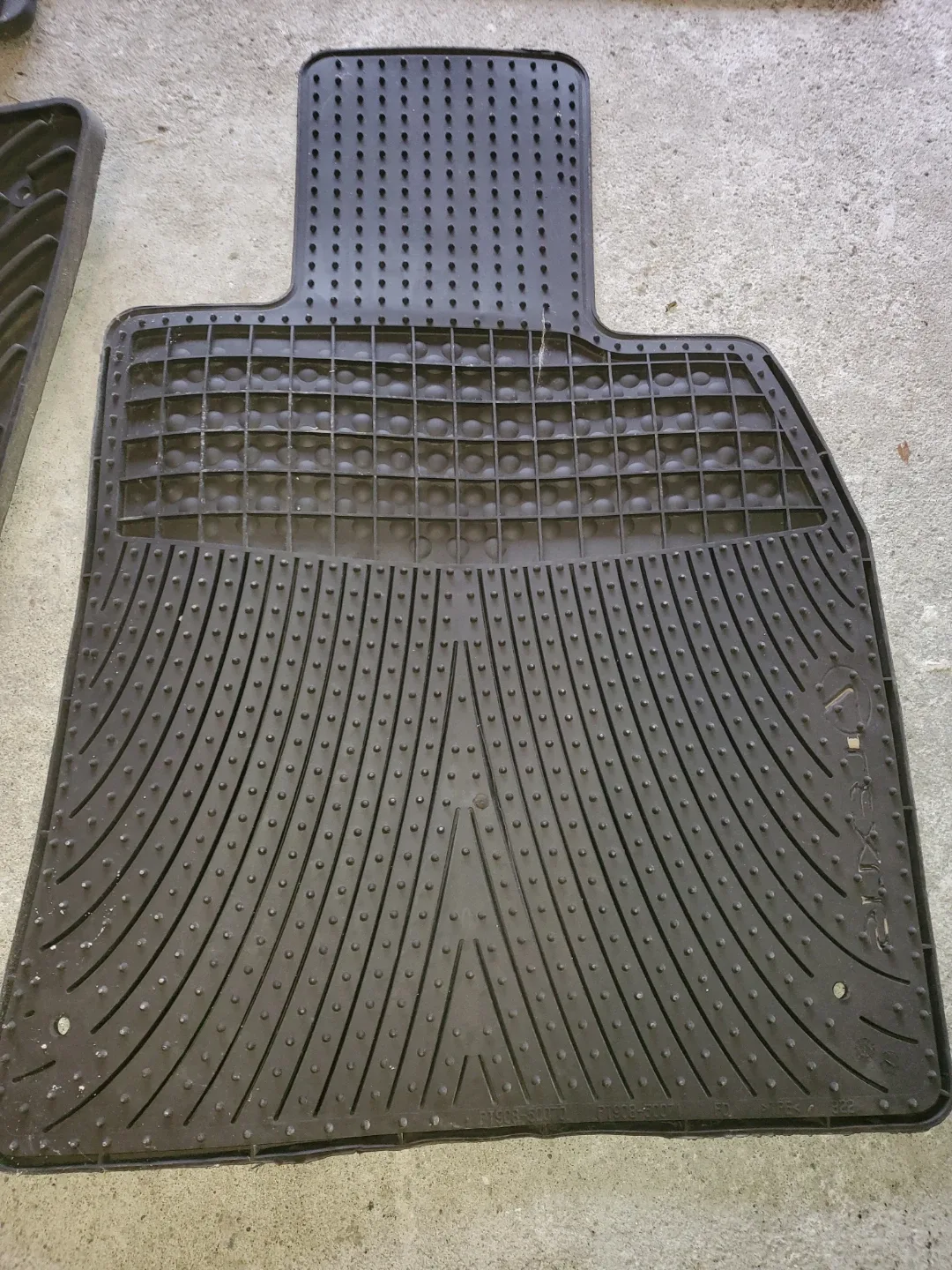 Lexus vehicle Floor Mats - Set of 4 image indicator(6)