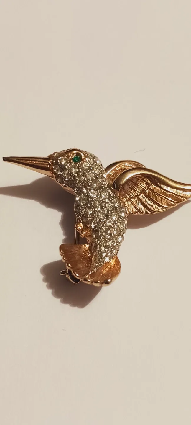 Beautiful Hummingbird Gold Tone Rhinestone Brooch thumbnail