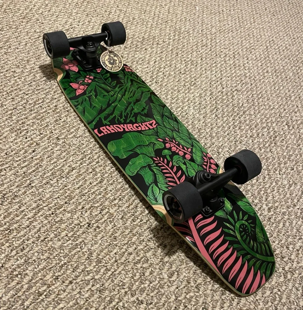 Landyachtz skateboard