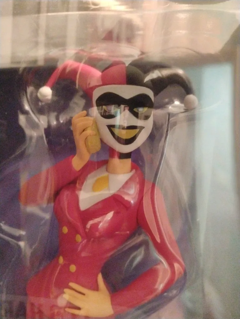 Batman The Animated Series Harley Quinn Figure image indicator(4)