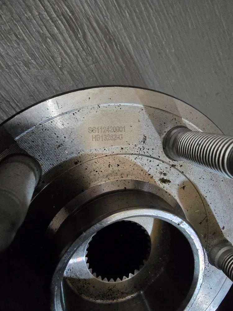 Wheel Hub Assembly SS112420001part number  hb13282-c GM