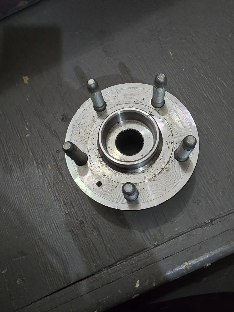 Wheel Hub Assembly SS112420001part number  hb13282-c GM - photo 2