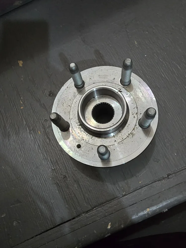 Wheel Hub Assembly SS112420001part number  hb13282-c GM image indicator(2)