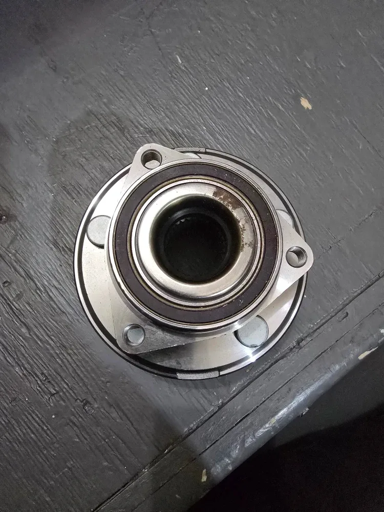 Wheel Hub Assembly SS112420001part number  hb13282-c GM image indicator(4)