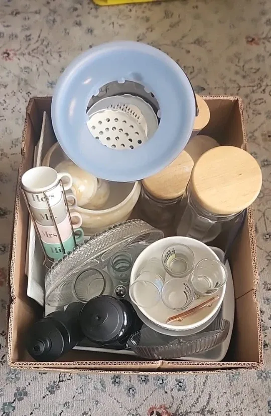 Box of Mixed Kitchenware