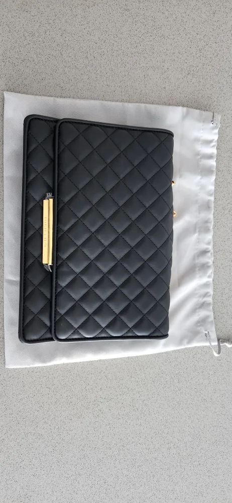 Charles & Keith Black Quilted Chain Bag image indicator(2)