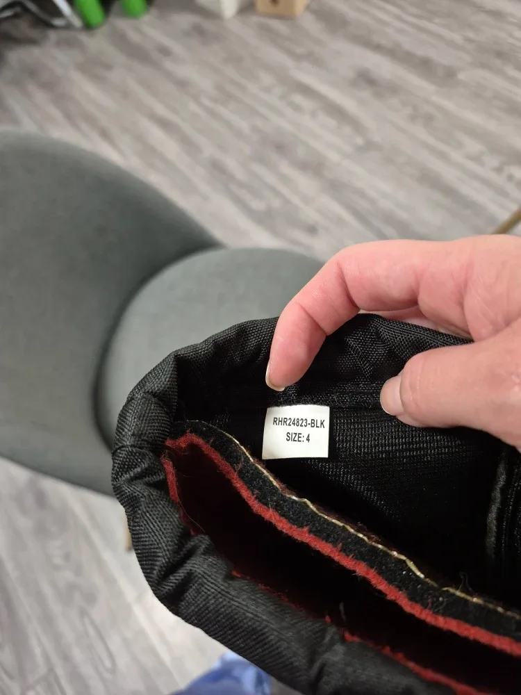 Kamik Black Snow Boots - Size 4 image indicator(3)