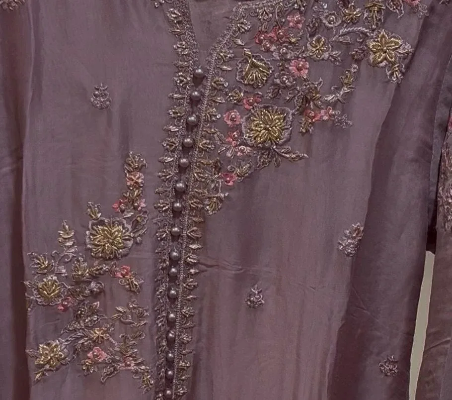 Beautiful 3 pcs chiffon suit image indicator(2)