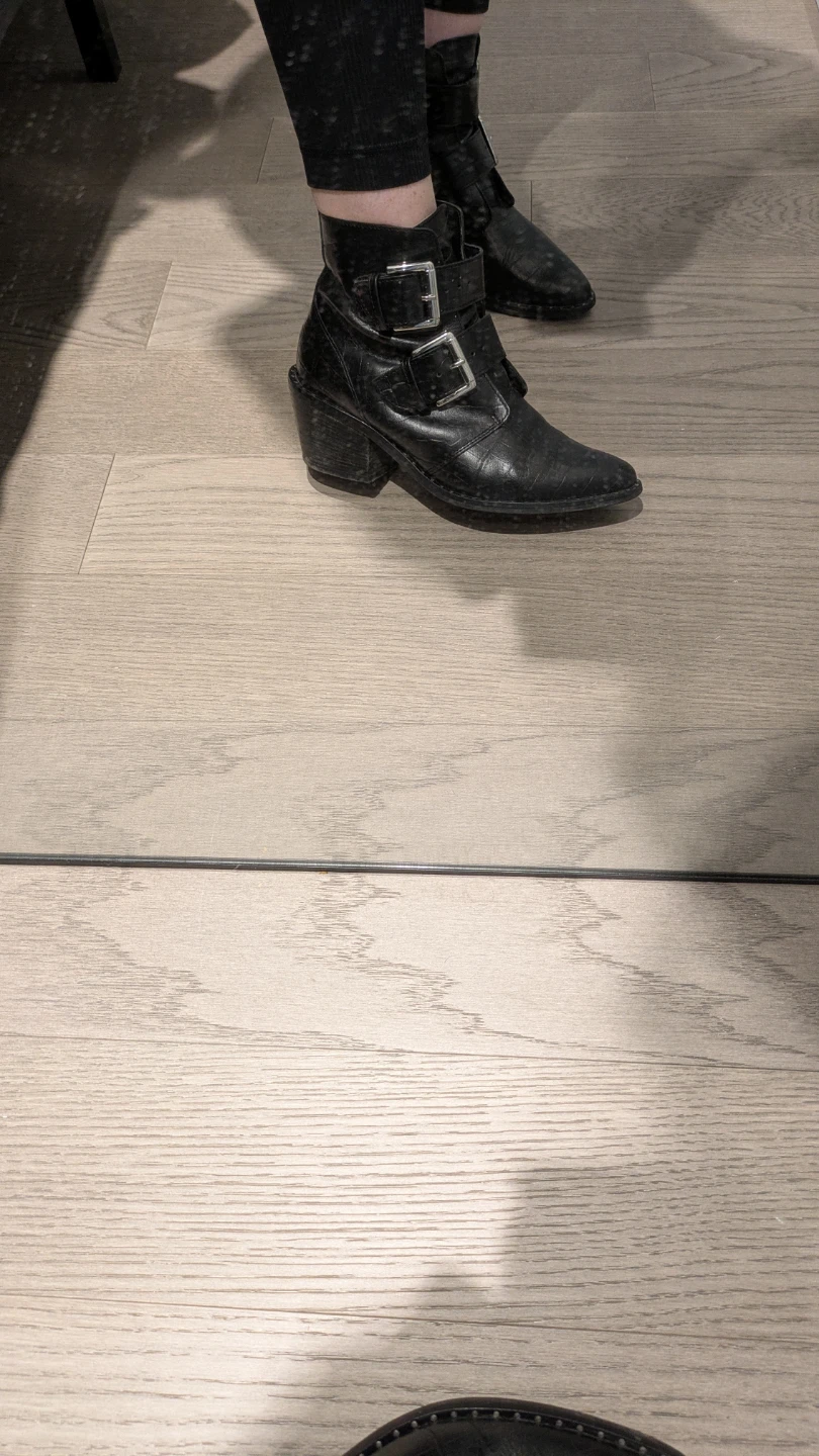 Kurt Geiger Black Leather Ankle Boots size UK 5